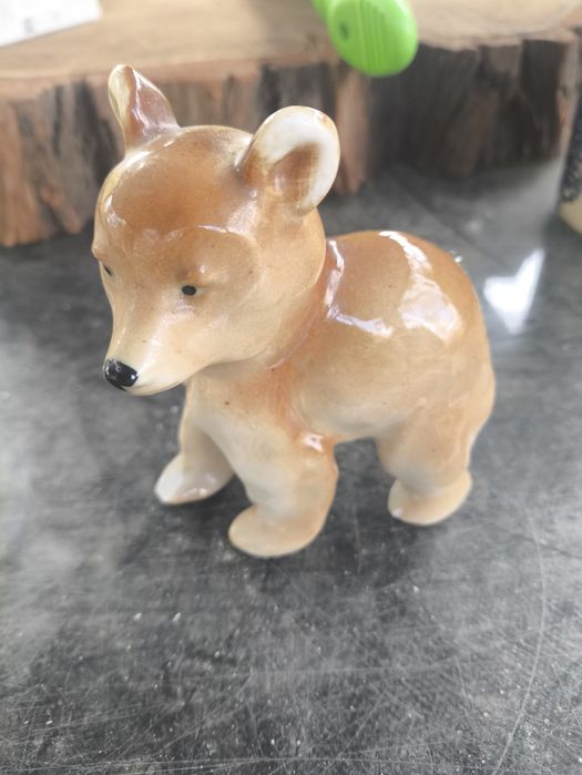 Stara figurka porcelanowa  niedźwiadek ,miś . Vintage
