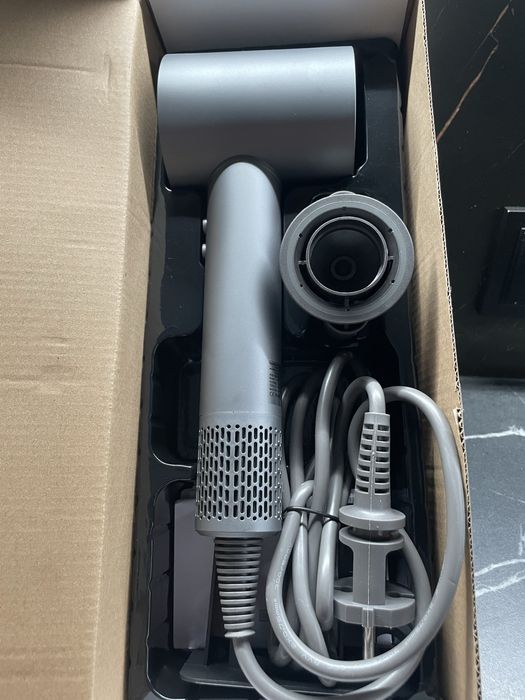 Професійний фен з LED-дисплеєм