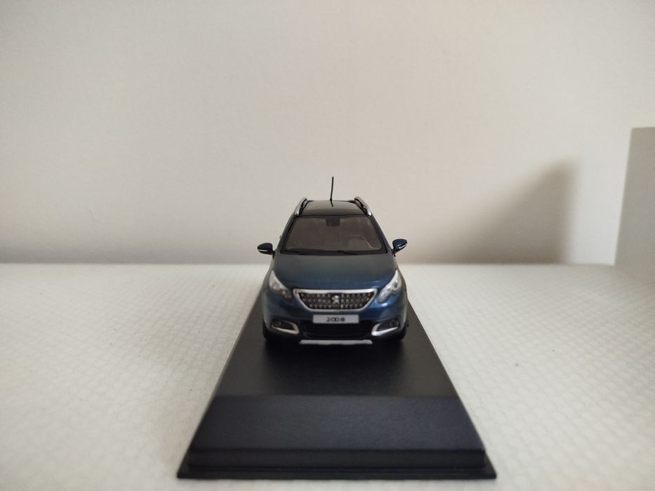 Miniatura Peugeot 2008 Nova 1/43