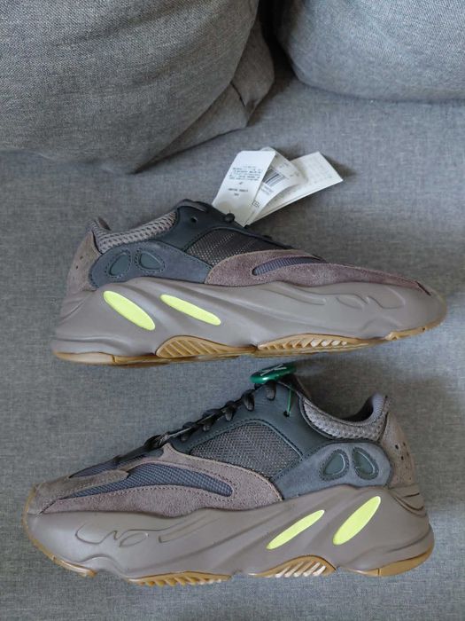 adidas Yeezy Boost 700 Mauve