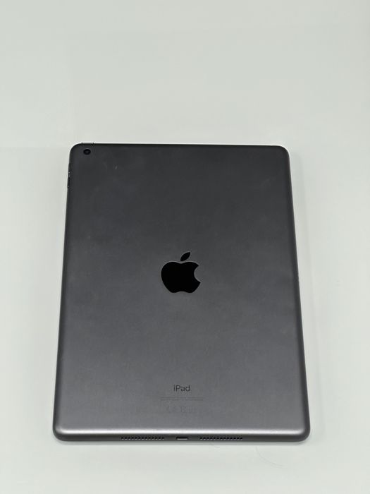 iPad 8 geração - 128gb - COMO NOVO!