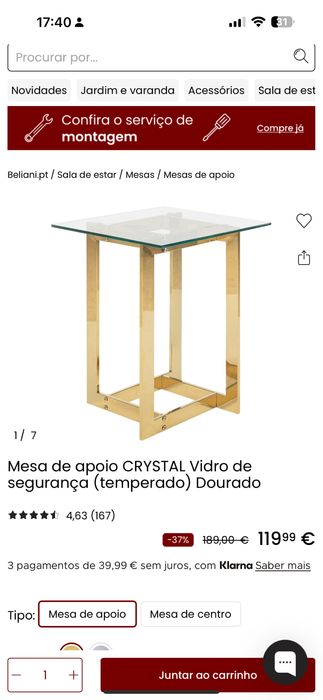Duas mesas de apoio com pé dourado