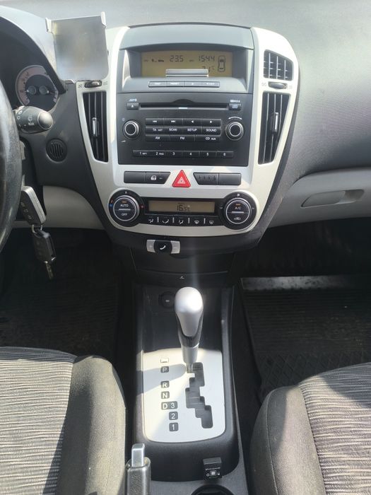 Kia cee'd kombi 2.0 LPG automat klimatyzacja