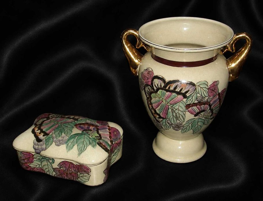 Conjunto Vintage (anos 60) em Cerâmica Craquelada ( Jarra  / Ânfora e Caixa Decorativa)