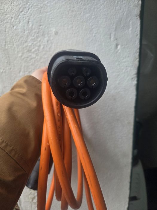 Cabo carregamento carro