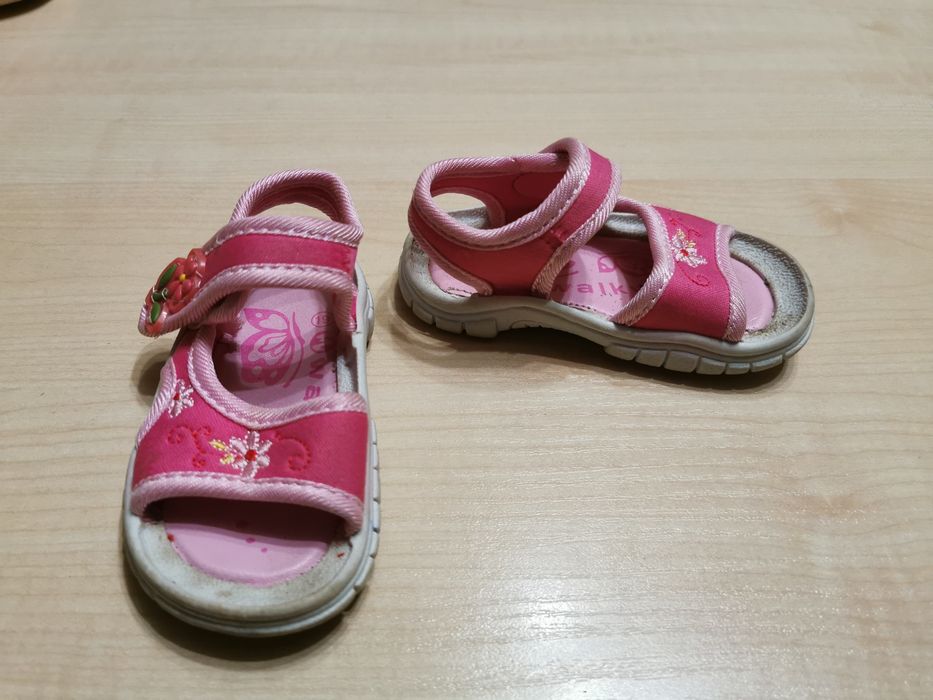 Sandałki, trampki i adidaski - rozm. 19