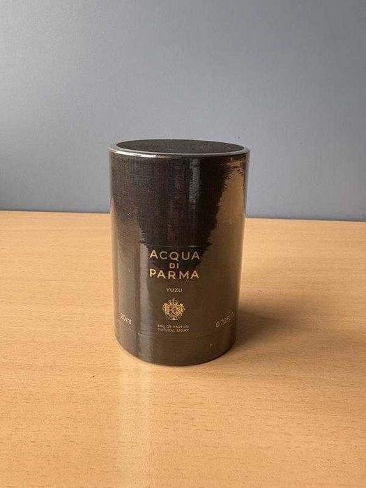 Yuzu від acqua di parma тревел версія