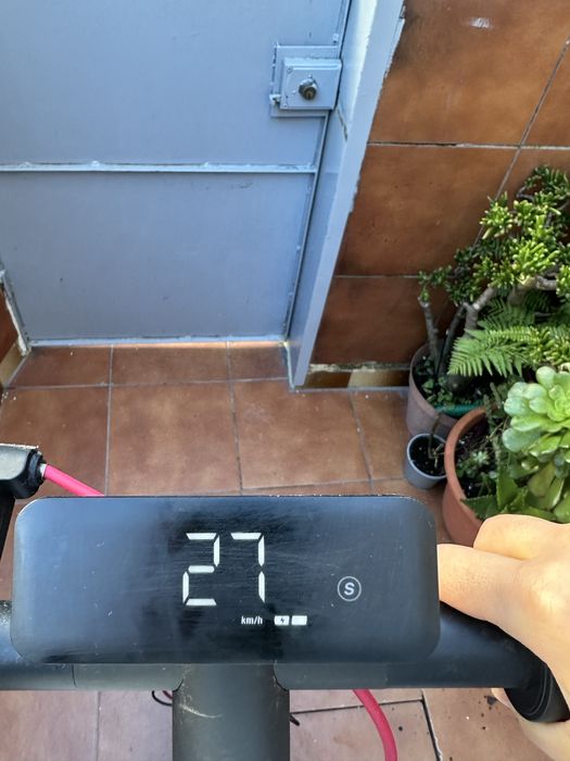 Navee v40 em bom estado