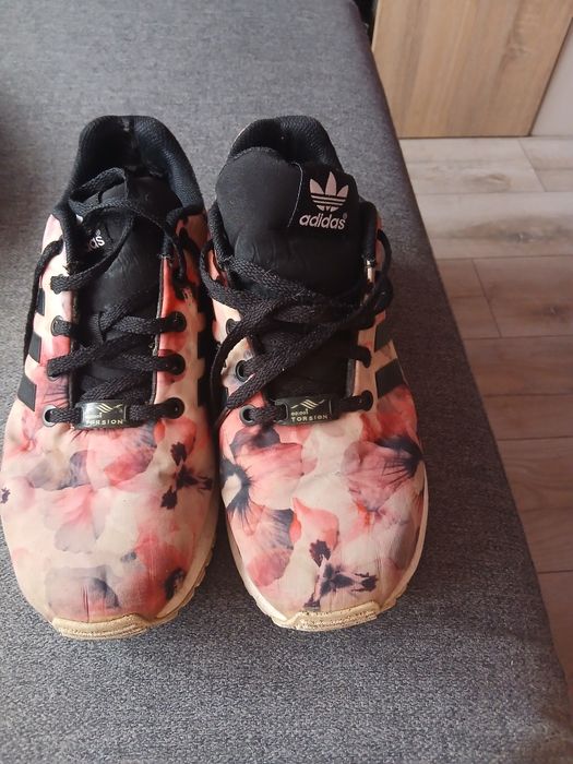 Buty sportowe firmy adidas