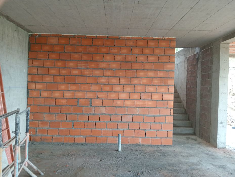 Serviços de trolha  remodelaçoes e construção