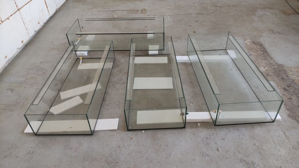 Cztery akwaria 150x60x30