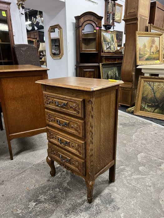 Szafka Ludwikowska/Raty