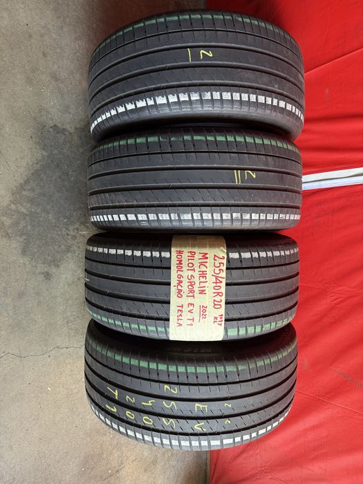 Pneus 255/40/20 Michelin Homolgacao tesla todos iguais impecaveis