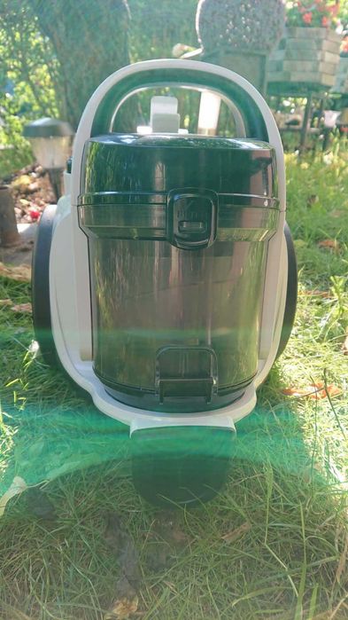 Odkurzacz bez workowy Bosch 700 W -