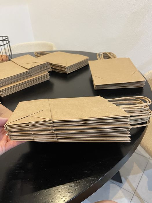 Sacos nunca usados em papel