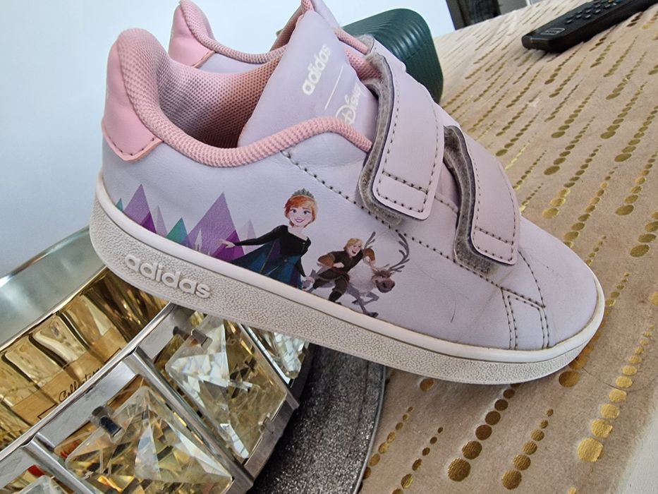 Bury Adidas frozen 26