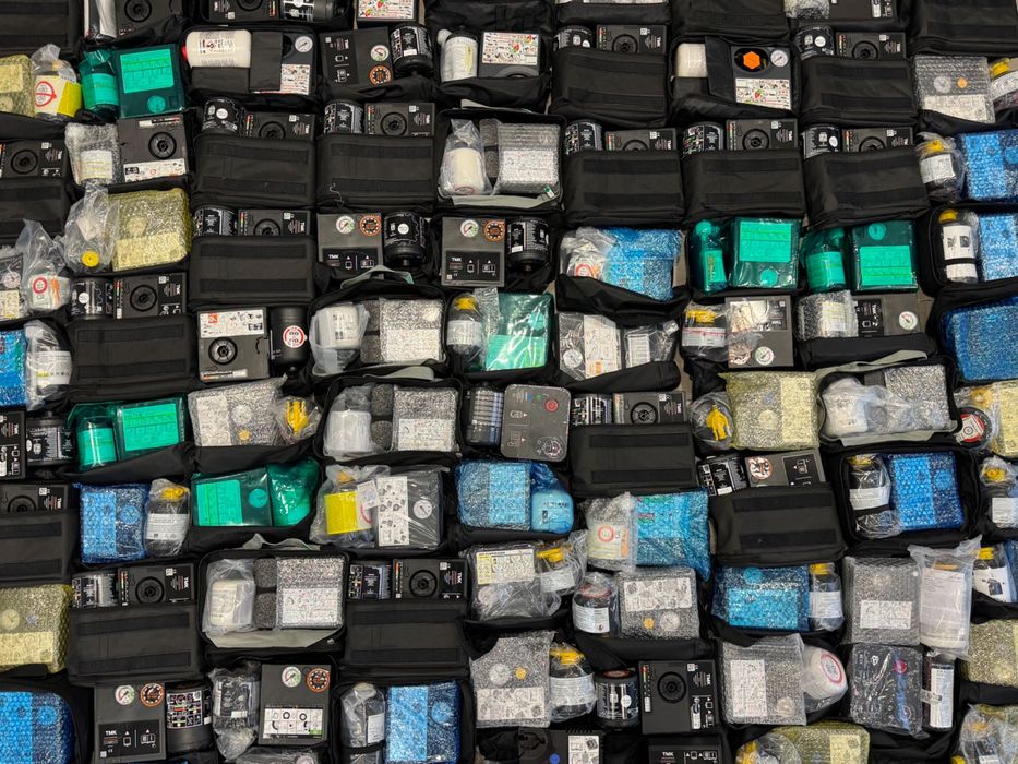 Автомобільний компресор з герметиком та сумкою | Ремкомплект для шин