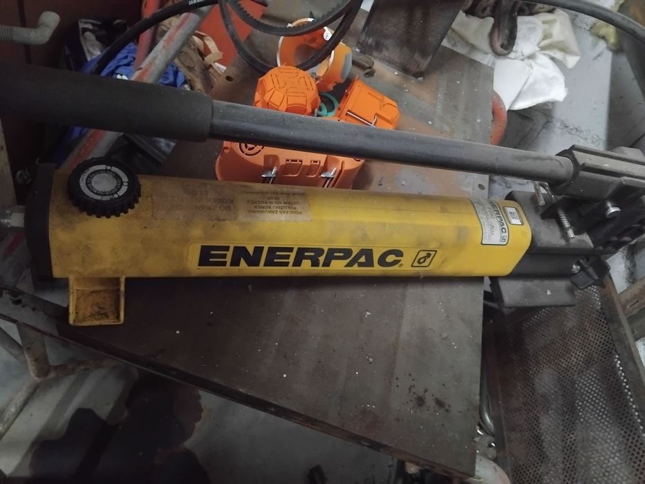 Zakuwarka praska zaciskarka P18HP