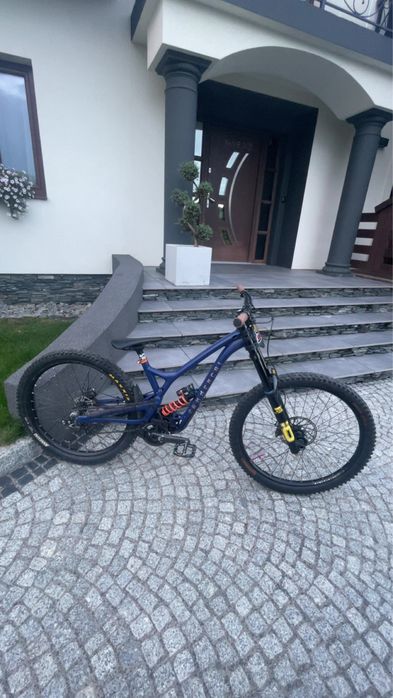 Commencal supreme dh v4 L Ohlins Fox mullet