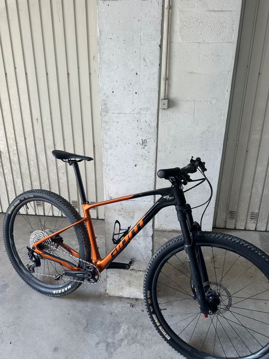 Bicicleta Btt Giant carbono
