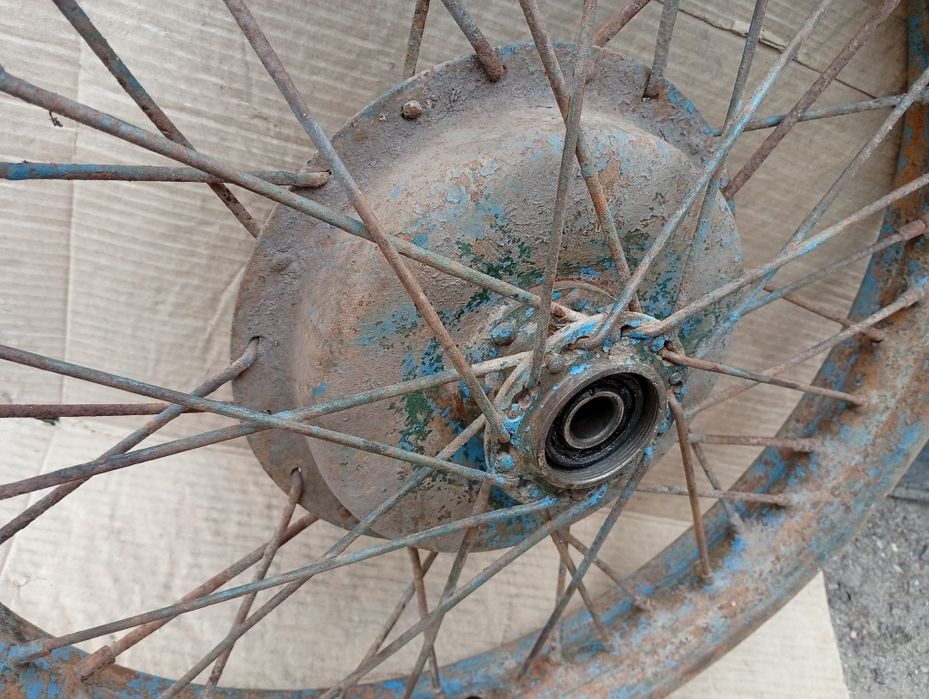 Раннє Колесо М 72