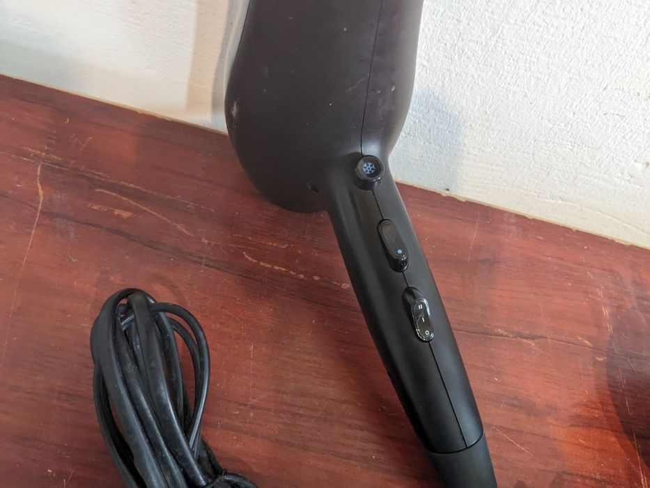 Suszarka Philips SalonDry Pro 2200W Ceramic + 3 końcówki
