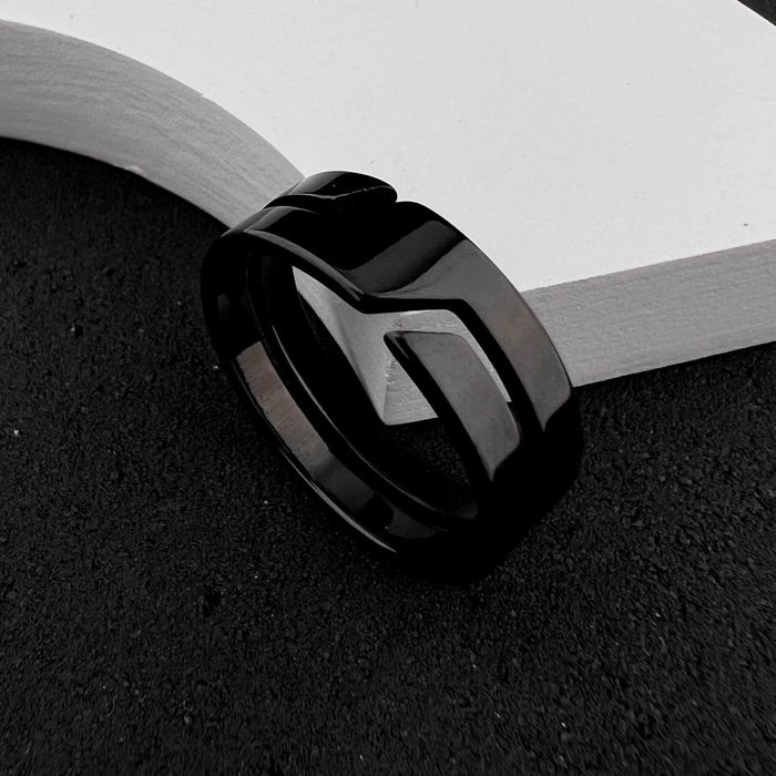 Обручка каблучка вінчальний перстень з медичної сталі ширина 7мм