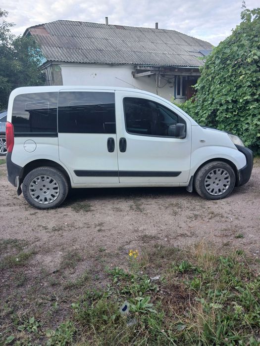 Автомобіль.       ,