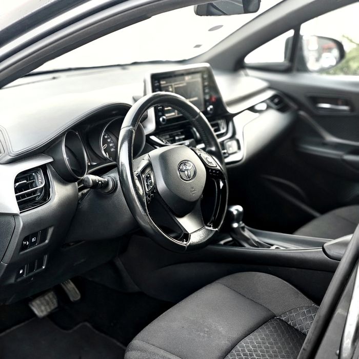 Toyota C-HR 1.8 Hybrid