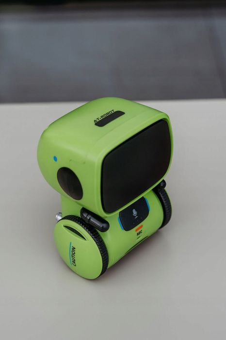 Robot ZABAWKA Interaktywny Uczący Sterowany Głosem Dotykiem Prezent Dzieci