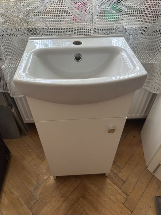 Umywalka z szafką 40cm