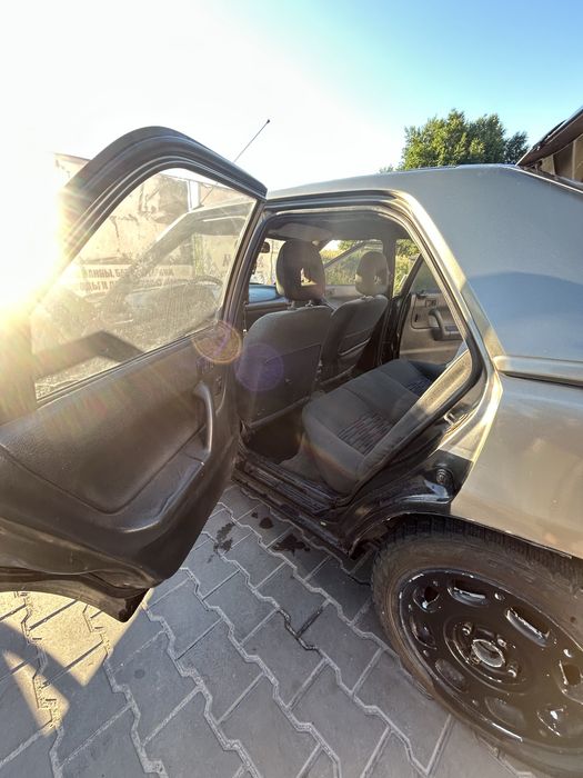 Продам Mazda 323f с переоформлением