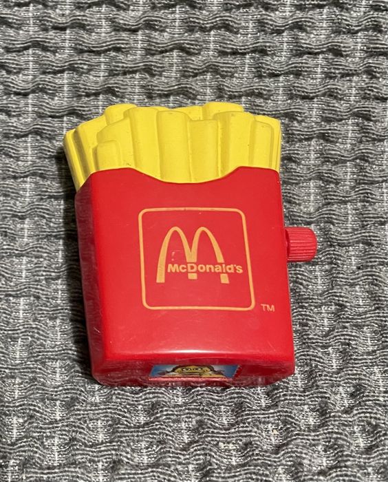 3 brinquedos McD