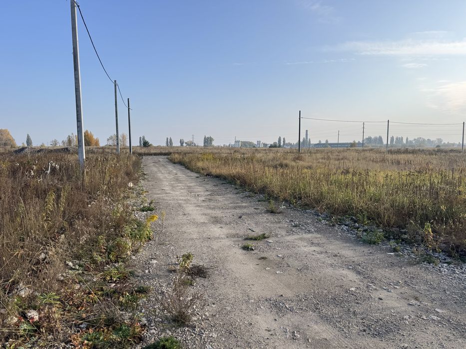 Продам 6 соток біля Броварів ,Нова Калинівка ,світло ,ліс,Перемога топ