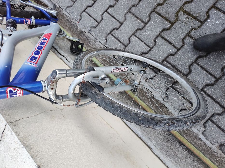 Bicicleta com pouco uso