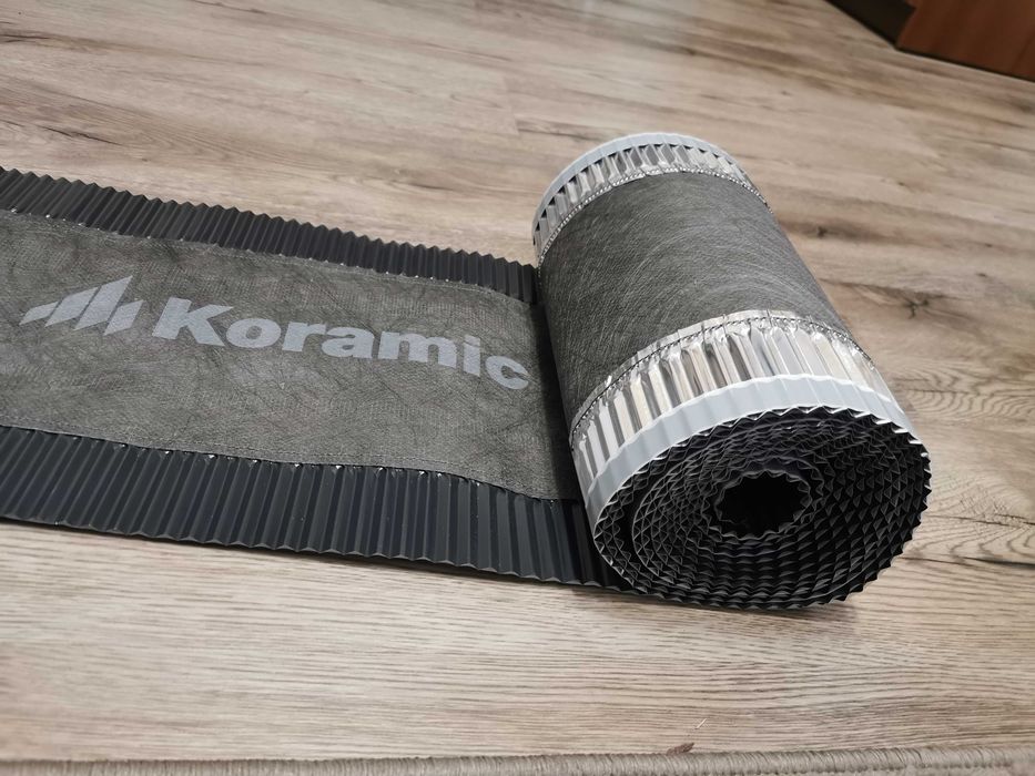 Taśma kalenicowa Koramic