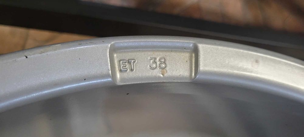 Felgi Aluminiowe 7Jx17 5x112 ET38 DEZENT TZ
