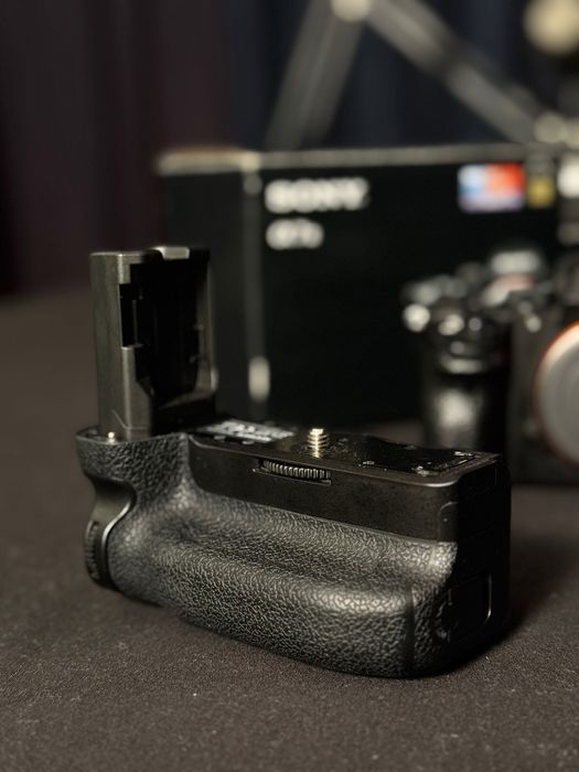 Sony a7iii - Full Frame (com GRIP)