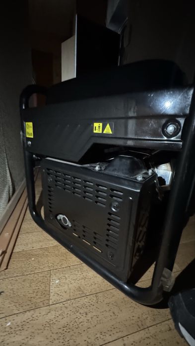 Інверторний бензиновий генератор Dnipro-M GX-30I