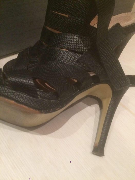 Sandały damskie na obcasie