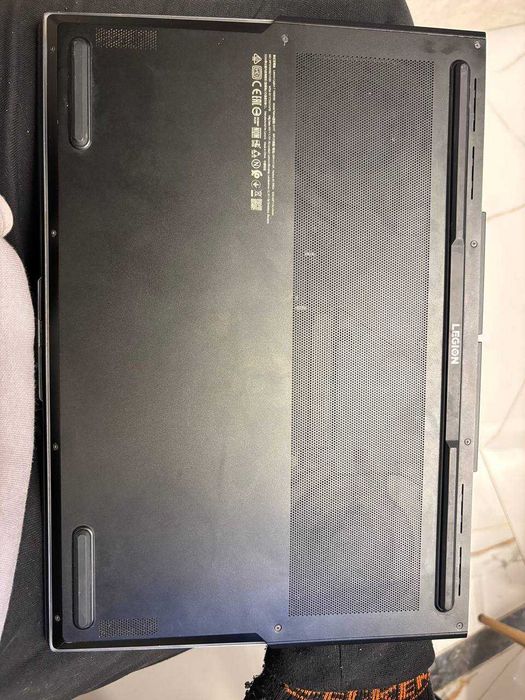 Lenovo Legion 7 15IMH05 TYPE 81YT RTX 2080 SUPER MAXQ
