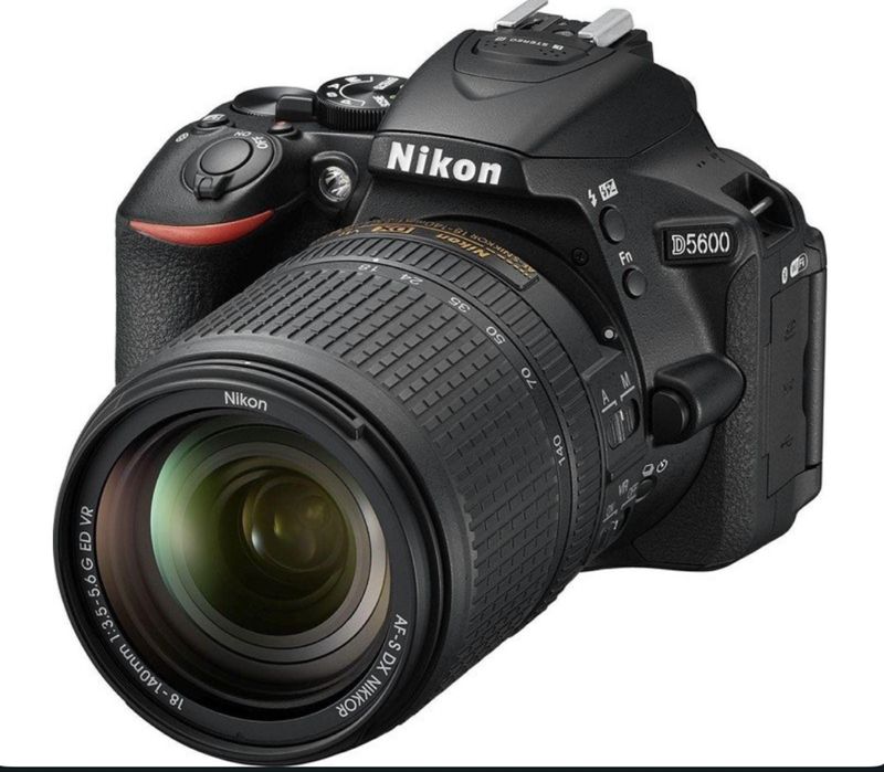 Фотокамера Nikon d5600 + об’єктив Nikon AF-S 50 mm f/1.8G