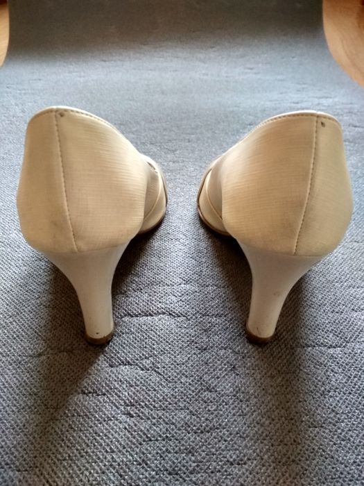 Eleganckie damskie buty ślubne