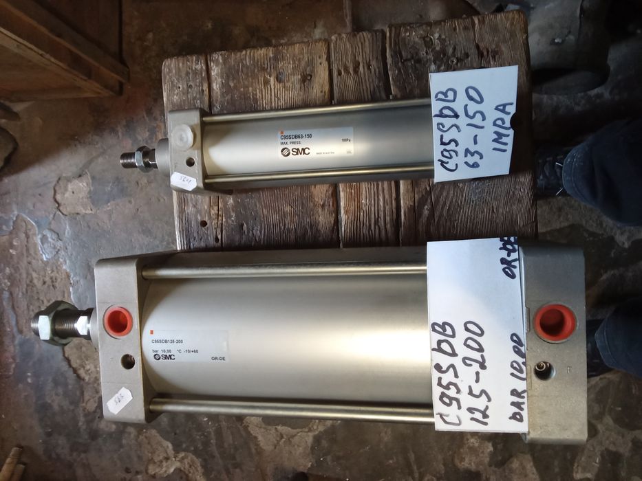 Гидравлика,насосы,распределители,переходники штуцера Новые.