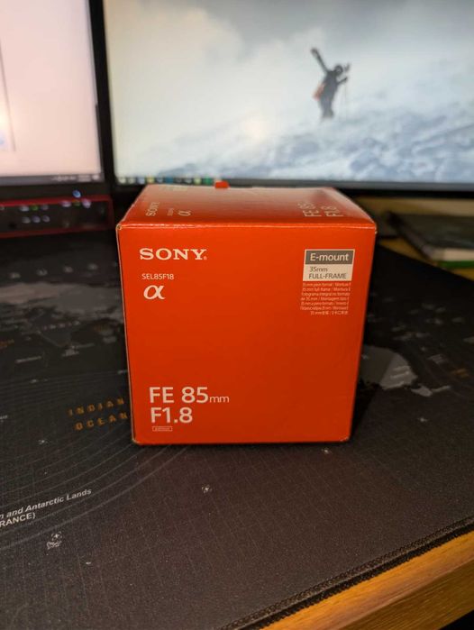 Sony FE 85mm f/1.8