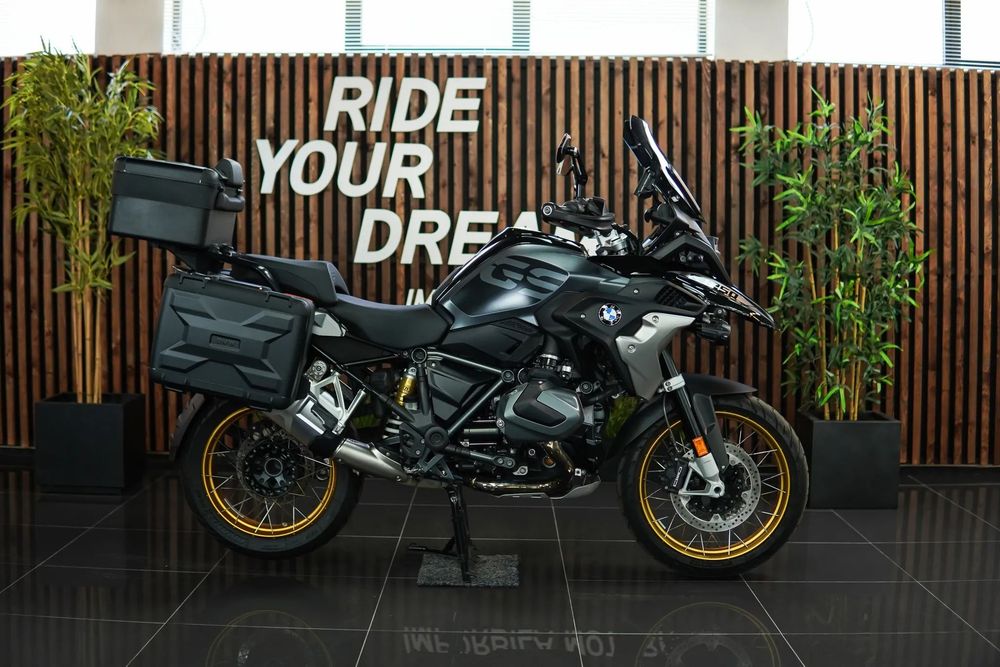 BMW R 1250 GS TRIPLE BLACK