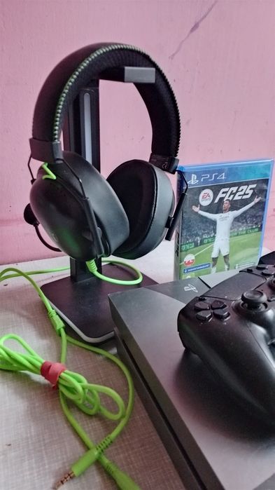 Konsola PlayStation 4