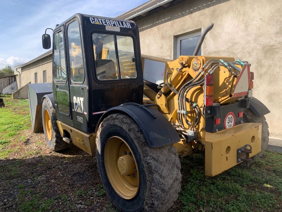 Телескопічний навантажувач cat th 82