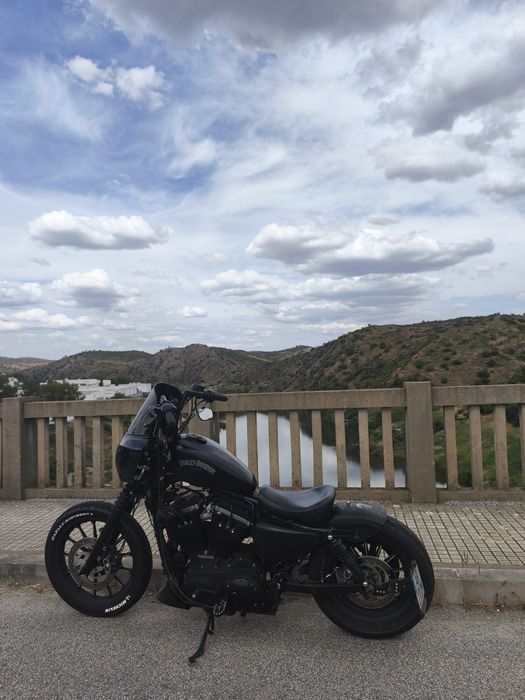 Harley Davidson IRON 883