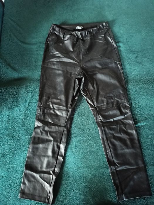 Czarne skórzane spodnie marki Lindex 40/42 L/XL